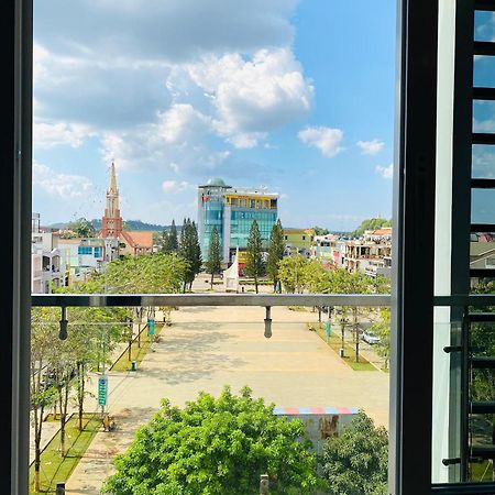 Quoc Thanh Hotel Long Khanh Екстер'єр фото