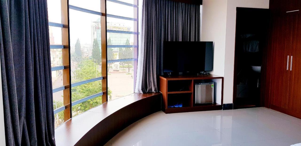 Quoc Thanh Hotel Long Khanh Екстер'єр фото