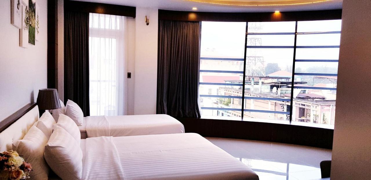 Quoc Thanh Hotel Long Khanh Екстер'єр фото