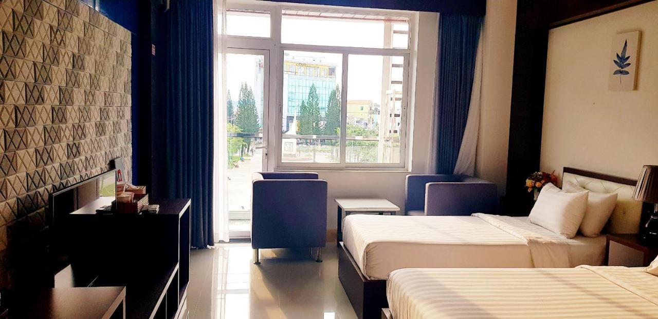 Quoc Thanh Hotel Long Khanh Екстер'єр фото