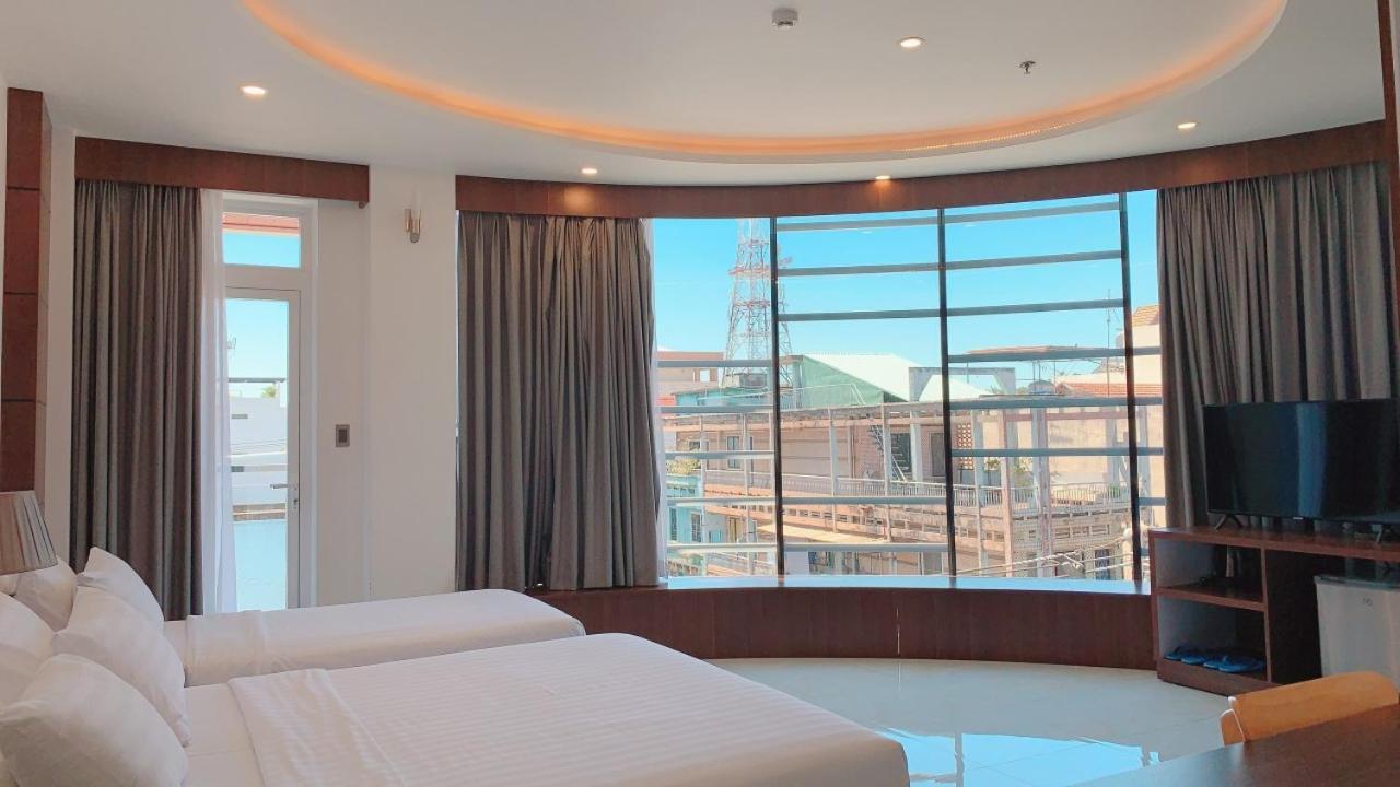 Quoc Thanh Hotel Long Khanh Екстер'єр фото