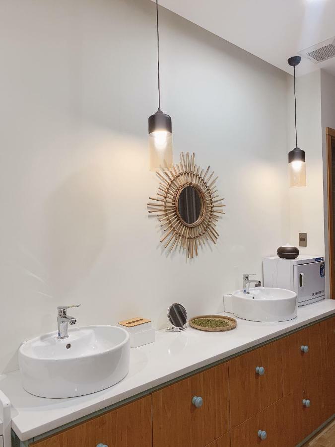 Quoc Thanh Hotel Long Khanh Екстер'єр фото