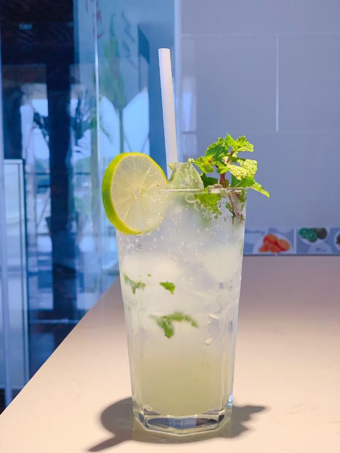 Quoc Thanh Hotel Long Khanh Екстер'єр фото