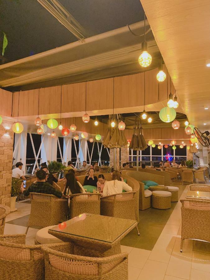 Quoc Thanh Hotel Long Khanh Екстер'єр фото