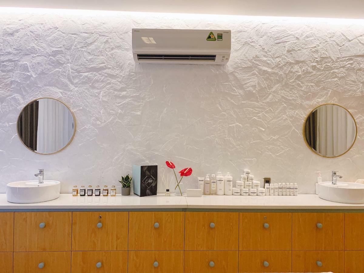 Quoc Thanh Hotel Long Khanh Екстер'єр фото