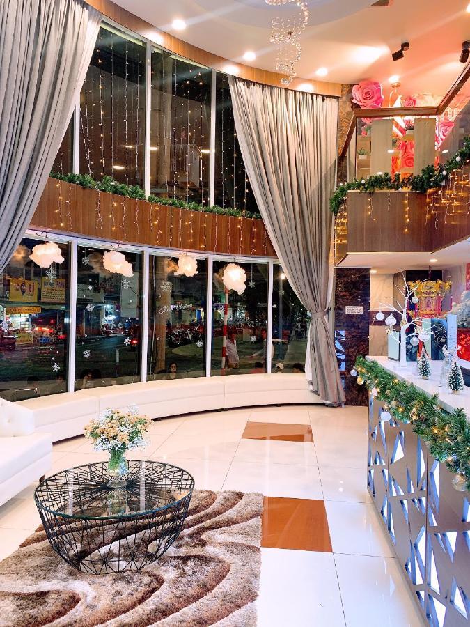Quoc Thanh Hotel Long Khanh Екстер'єр фото